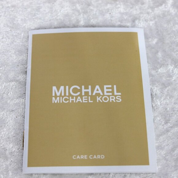 Michael Kors Jet Set Large Tote & Bryant Wallet Set – Silver / Optic White - Picture 14 of 16